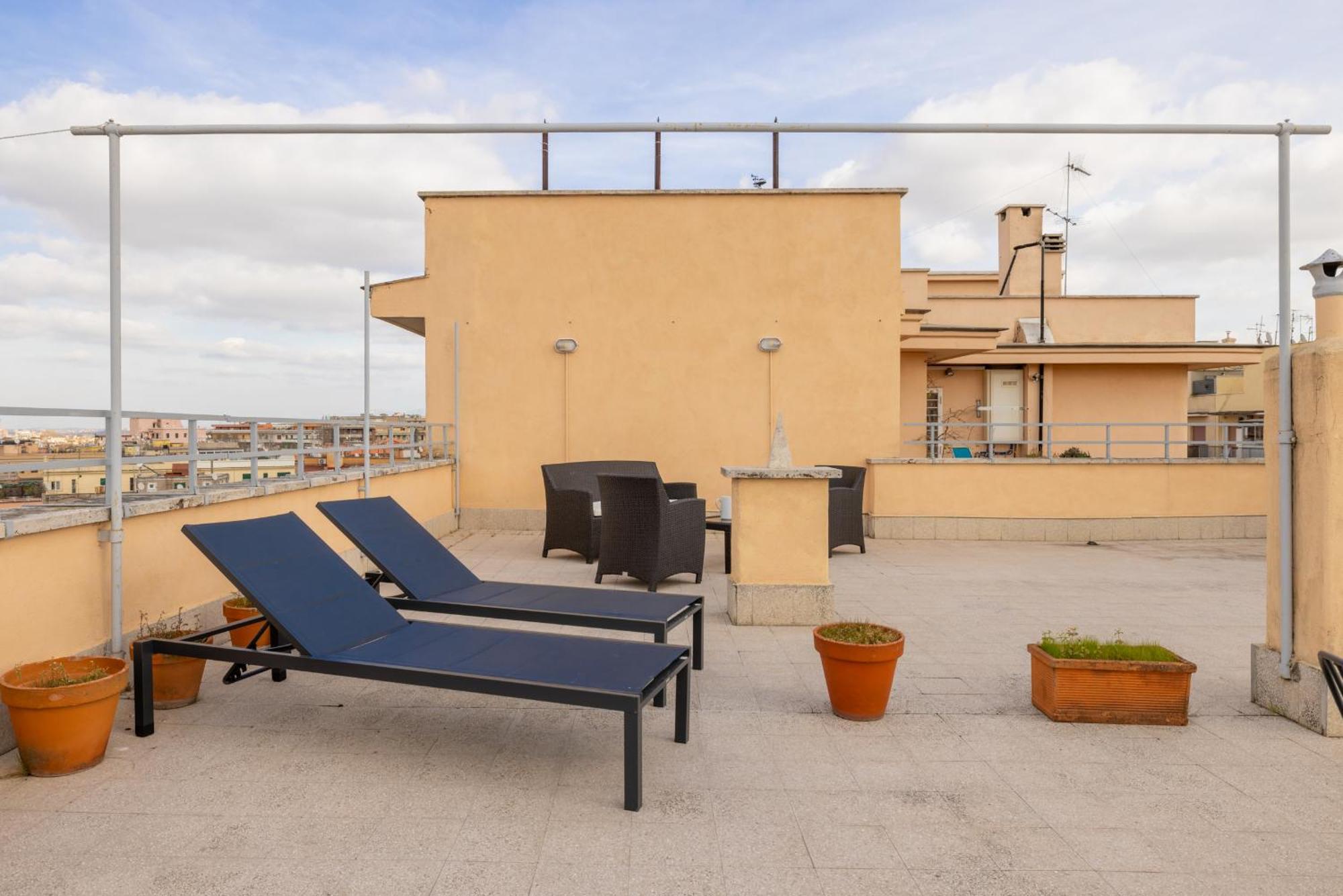 Top Floor Apt With Rooftop Terrace Near St. Peter Řím Exteriér fotografie