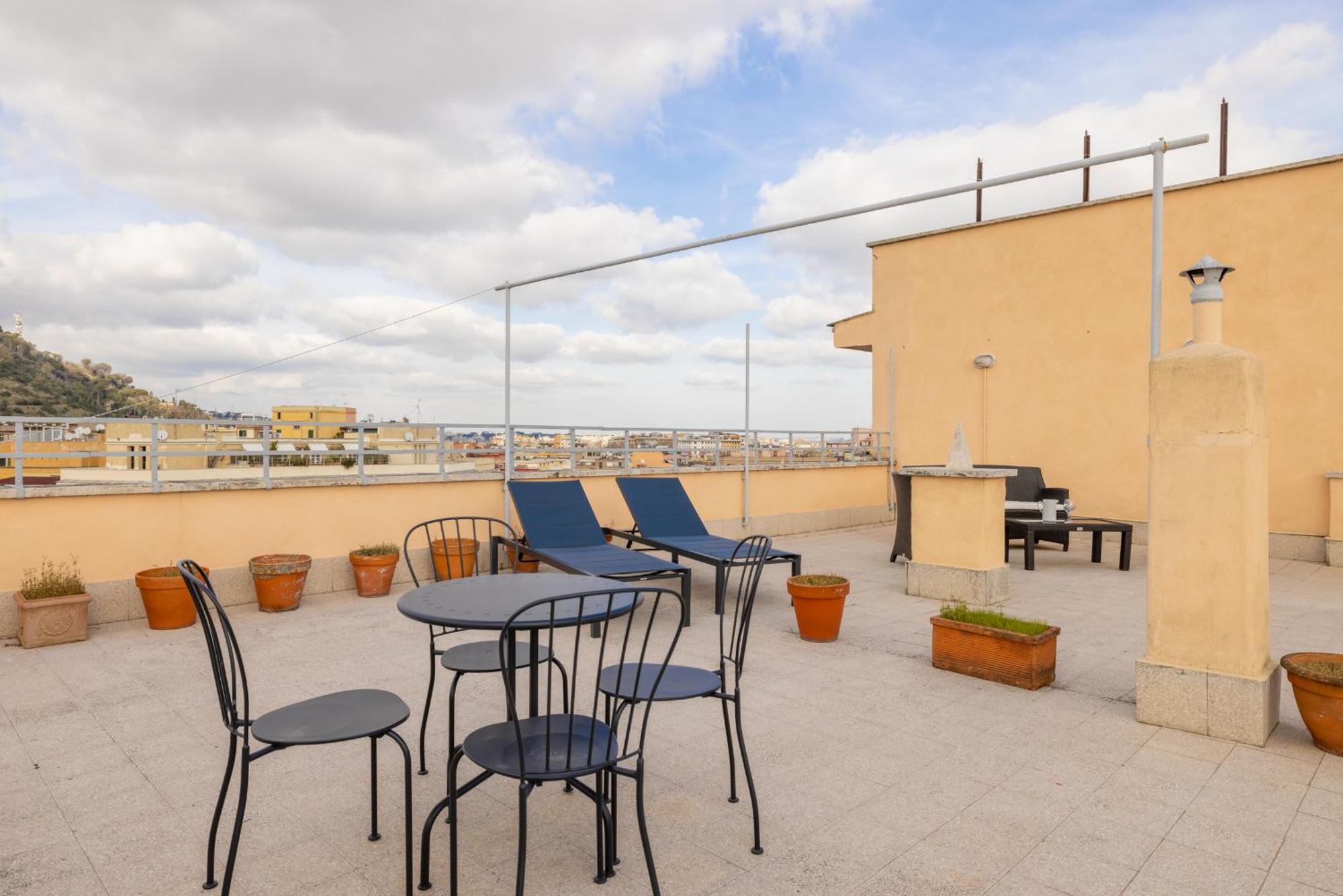 Top Floor Apt With Rooftop Terrace Near St. Peter Řím Exteriér fotografie